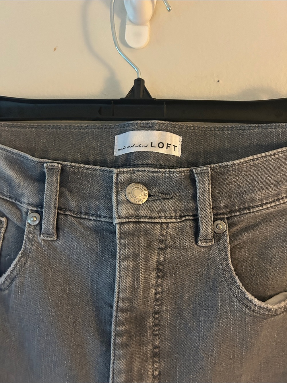 LOFT Gray Ankle Skinny Jeans - Picture 2 of 4